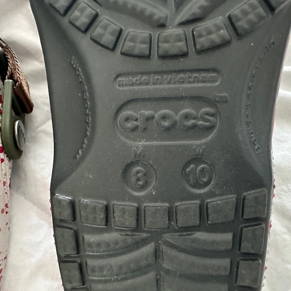 Friday the 13th Crocs- Men’s 8 / Women’s 10 NWOT - Picture 6 of 6